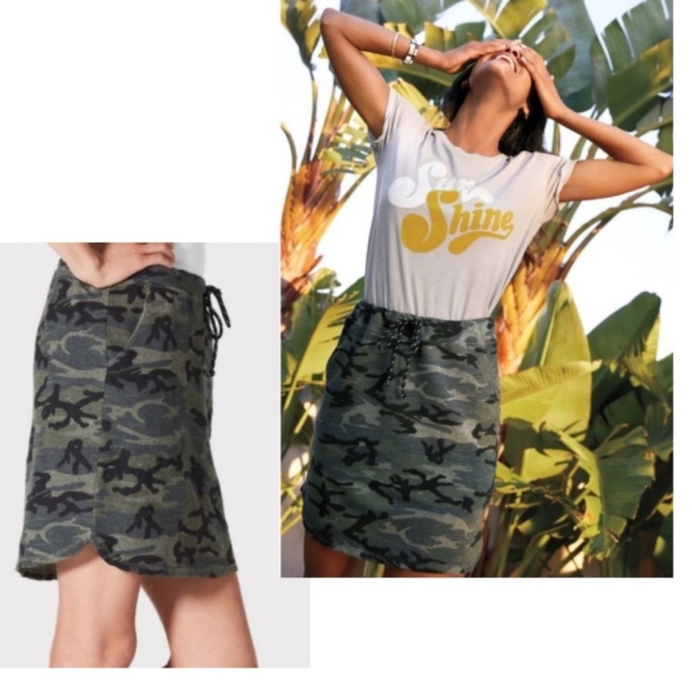 SUNDRY EVEREVE Grey Camo Mini Skirt Size 1